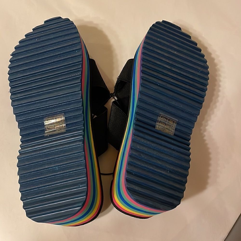 UO Sandals NWOT - Picture 6 of 8